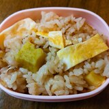 薄焼き卵と薩摩芋の炊き込みご飯